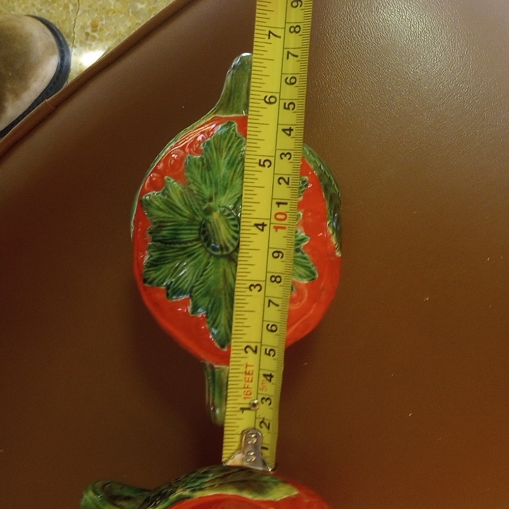 Vintage Painted Ceramic Red & Green Strawberry Sugar Bowl & Creamer Set - Picture 12 of 12